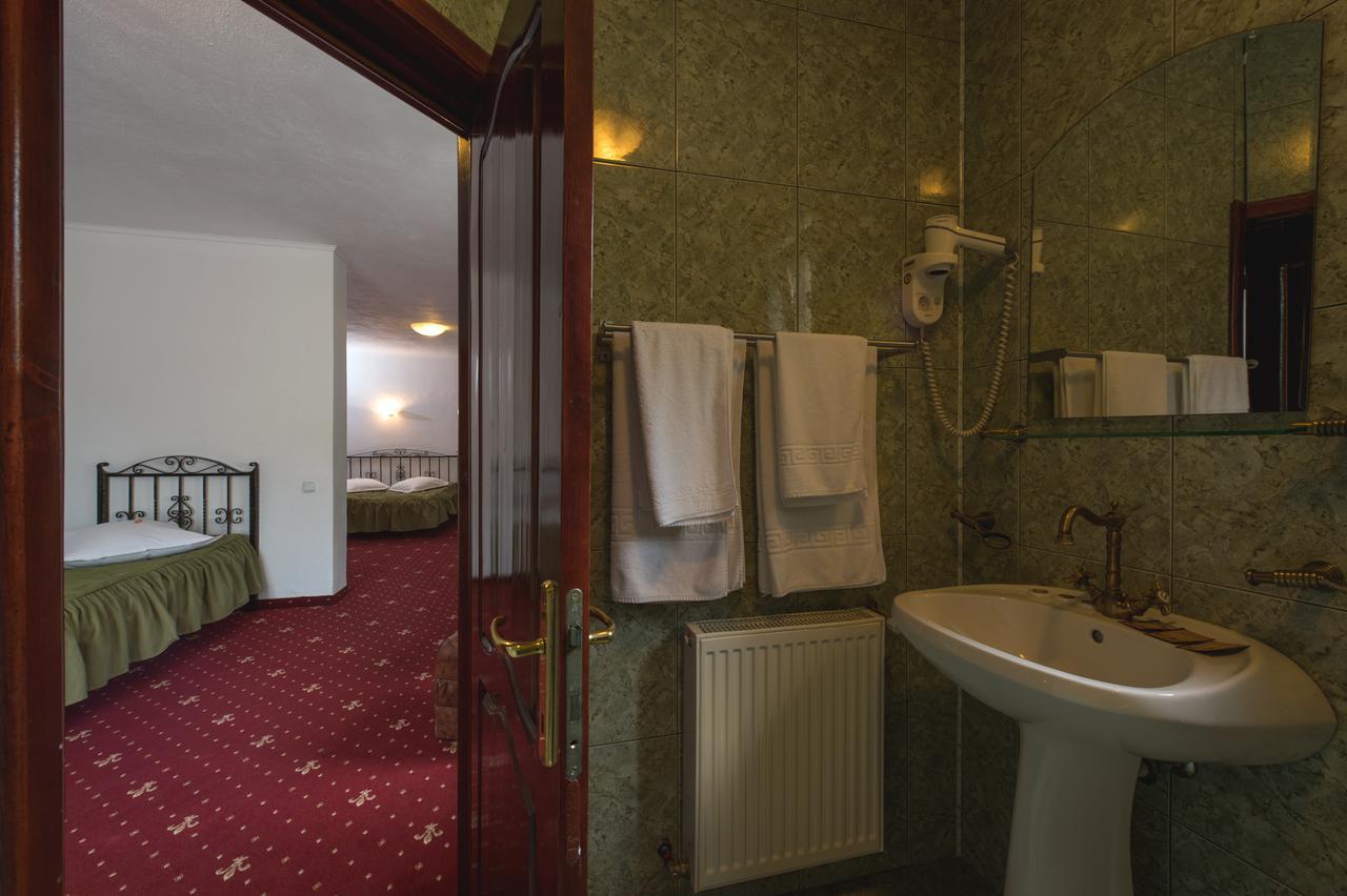 Complex Craiasa Muntilor Moieciu Hotell Moeciu De Sus Exteriör bild