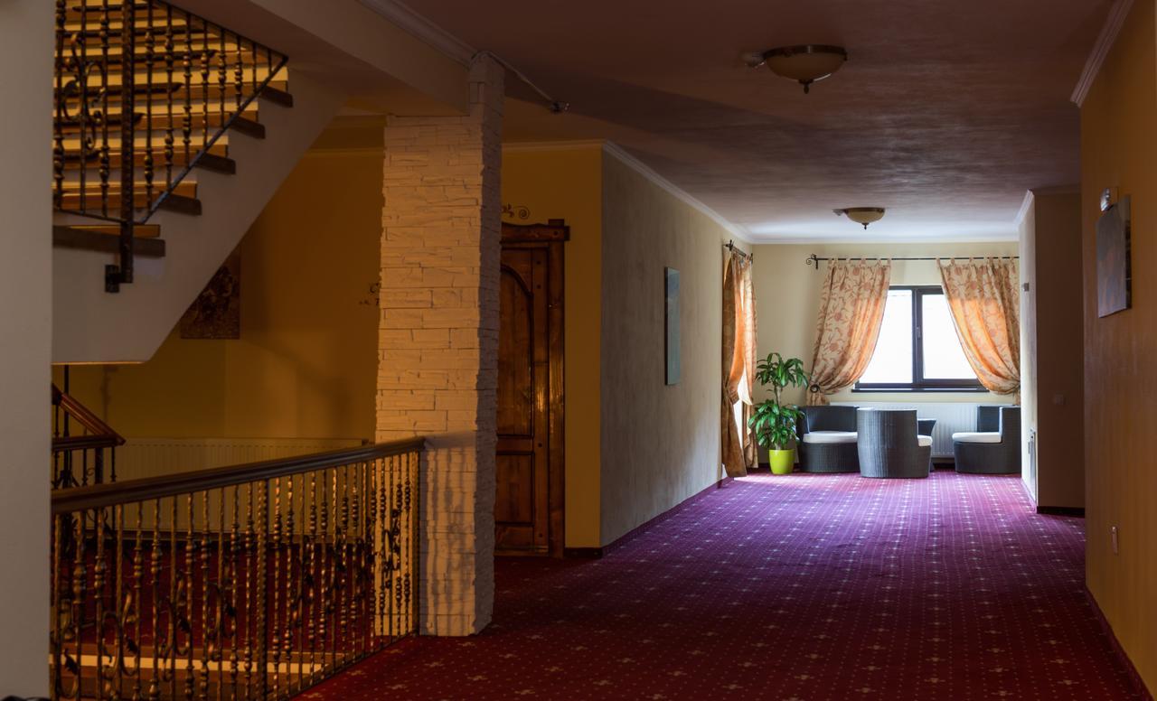 Complex Craiasa Muntilor Moieciu Hotell Moeciu De Sus Exteriör bild