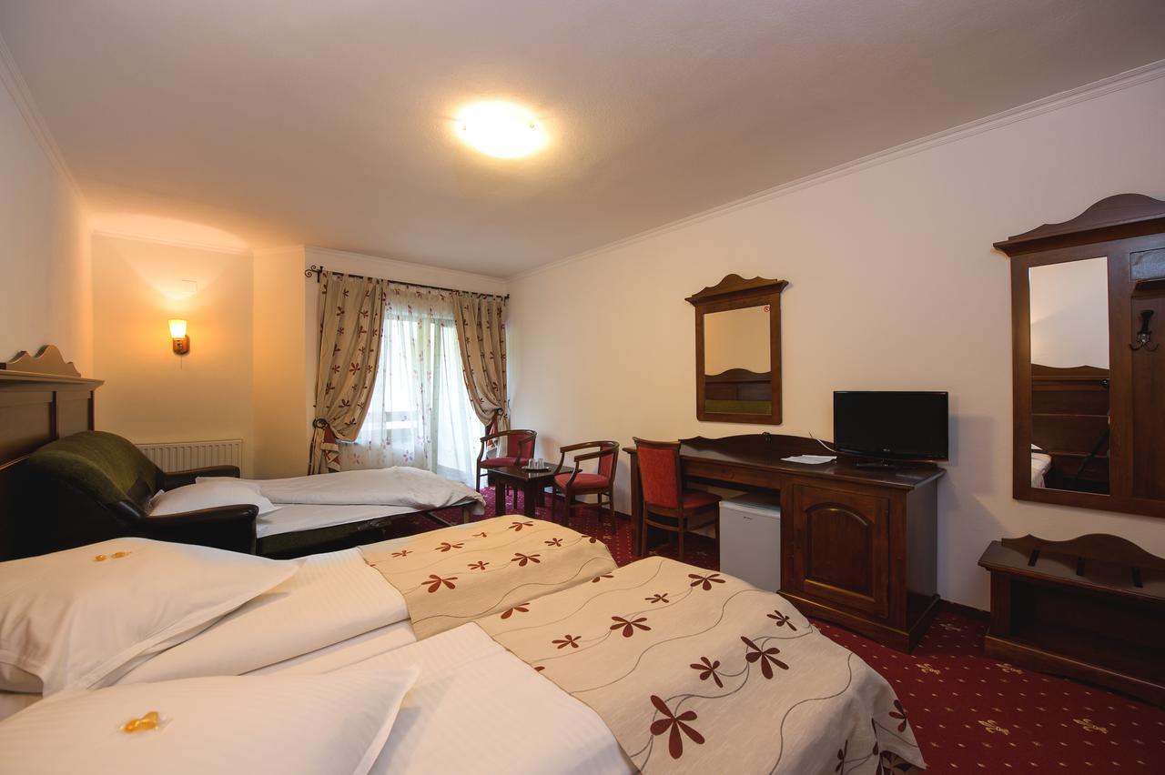 Complex Craiasa Muntilor Moieciu Hotell Moeciu De Sus Exteriör bild