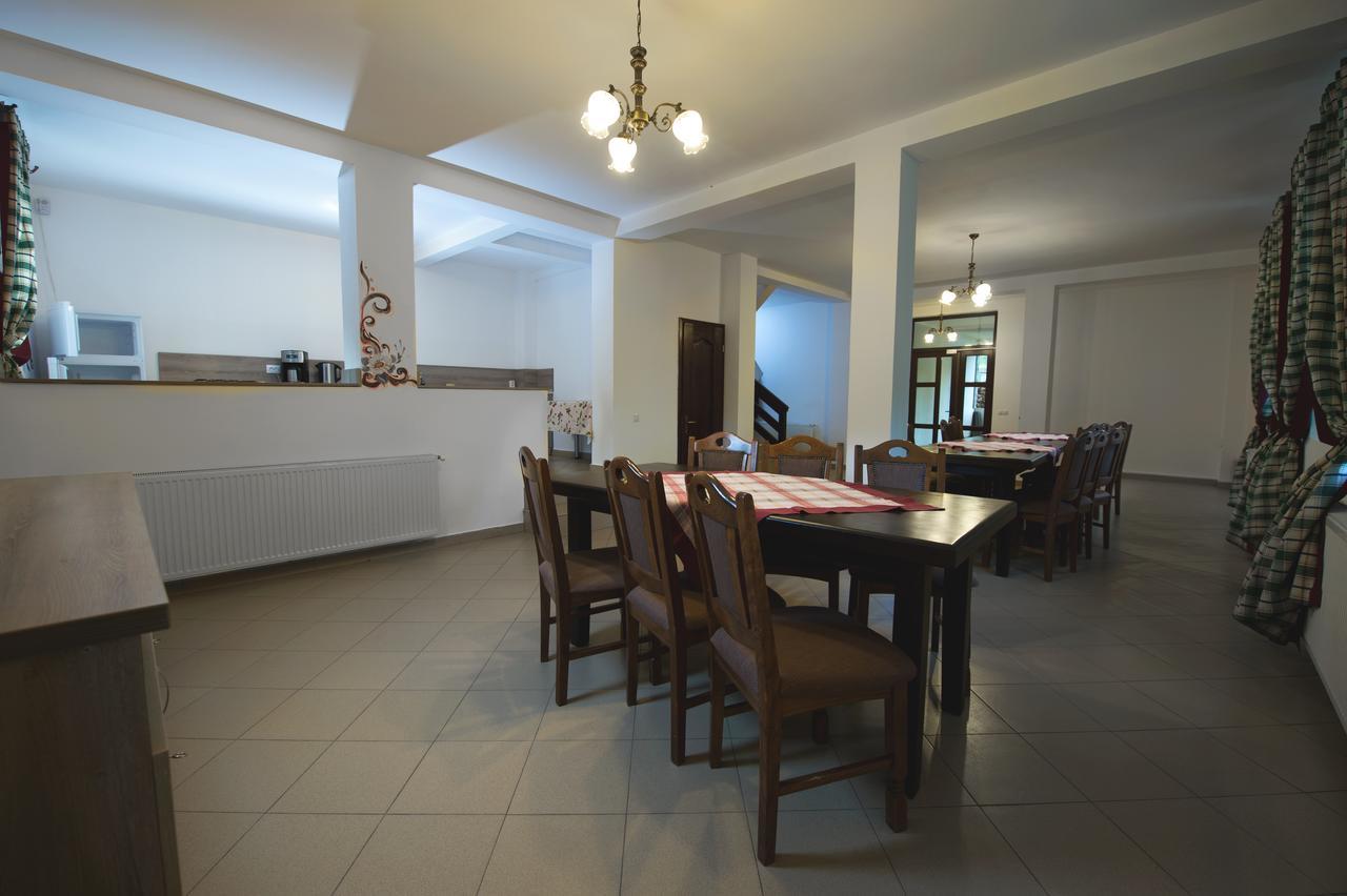 Complex Craiasa Muntilor Moieciu Hotell Moeciu De Sus Exteriör bild